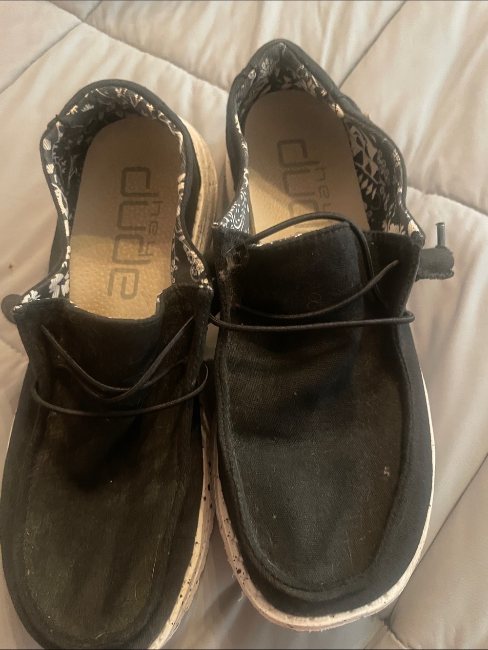 Hey Dude Black Canvas Slip-On Shoes with Floral Lining Womens size 7